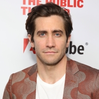 Jake Gyllenhaal Signs First-Look Film Deal With New Republic Photo