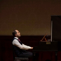 Iranian-American Harpsichordist Mahan Esfahani Becomes the
Youngest Ever Recipient o Photo