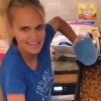 VIDEO: Kristin Chenoweth Sings Dolly Parton While Baking 'Hello Dollies'! Photo