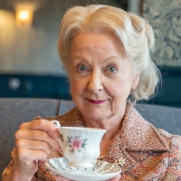 Photos: First Look At Susie Blake In Agatha Christie's THE MIRROR CRACK'D UK Tour