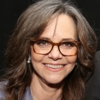 Sally Field, Linda Ronstadt, SESAME STREET, Michael Tilson Thomas and Earth, Wind & F Photo