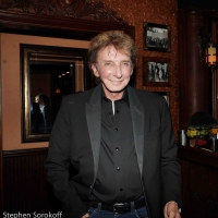 Barry Manilow to Sit Out of HARMONY Opening Night Due to Positive Covid-19 Test