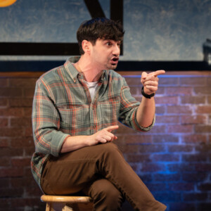 Review: Alex Edelman’s JUST FOR US Takes on Antisemitism with Sensitivity and Humor