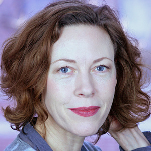 Veanne Cox Joins FINDING DOROTHY PARKER at The Laurie Beechman Theatre Photo