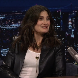 Video: Idina Menzel Learned to Climb a Redwood Ahead of REDWOOD on Broadway Video