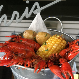 Chris’ Jazz Café Marks Valentine’s Day And Mardi Gras With Special February Events