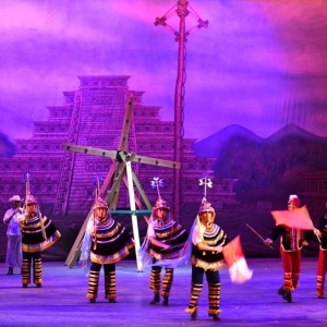 El Ballet Folklórico De La Universidad Veracruzana Y Tlen Huicani Ofrecieron Raíces D