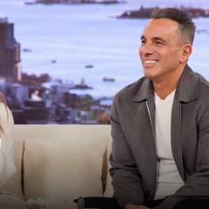 Sebastian Maniscalco Reacts to His Own 'SNL' Impression on THE DREW BARRYMORE SHOW Photo