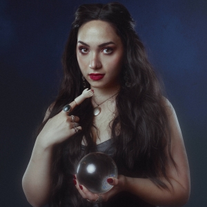 Bella Hull Returns To The Edinburgh Fringe With DOCTORS HATE HER Photo