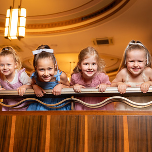 Stevie Denton, Lola Inman And Ruby Marshall To Play Lulu In WAITRESS Melbourne Photo