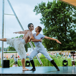 Sir Matthew Bourne's SWAN LAKE Will Return to Latitude Festival Video