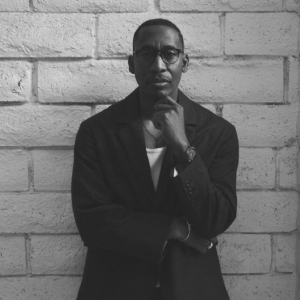 GRAMMY Winner Raphael Saadiq Sets Intimate One-Man Show Tour Photo