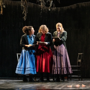 Review: UNDERDOG: THE OTHER OTHER BRONTË, National Theatre Photo