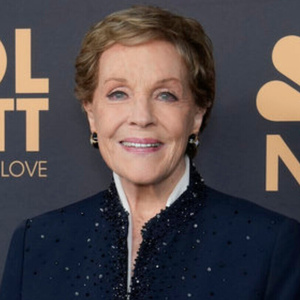 Julie Andrews Will Release Children's Book About Her 'Singing' Dog Photo