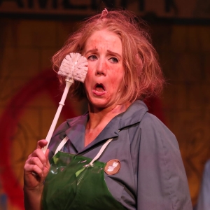 Review: URINETOWN THE MUSICAL at Roxy's Downtown Photo
