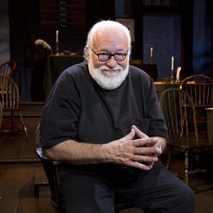 Chicago Theatres To Dim Lights; Hold Memorial in Honor of Late Frank Galati Photo