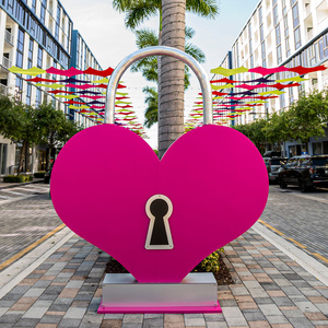 SUMMER LOVIN' Art Installation Opens at CityPlace Doral in Miami Photo