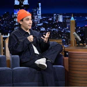 Video: Conrad Ricamora Shares Pre-Show Ritual with OH, MARY Co-Star Cole Escola