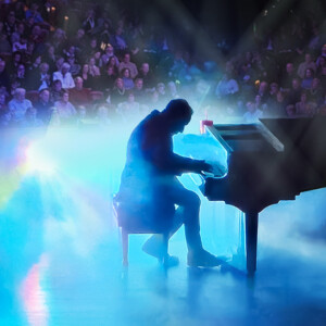 Pianist Jim Brickman to Bring PIANO SENSATION LIVE! & A LITTLE BIT OF CHRISTMAS Tour  Photo