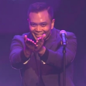 Video: Watch Jose Llana Sing Colors of the Wind at MCC MISCAST23 Photo