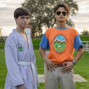 TV: Tráiler de VOY A PASÁRMELO MEJOR, la magia de los 90 con música, amistad y primeros amores