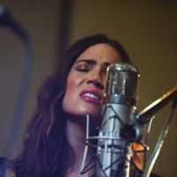 VIDEO: Mandy Moore Performs 'How Could This Be Christmas?' on THE KELLY CLARKSON SHOW Video