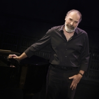 Interview: Mandy Patinkin Talks BEING ALIVE Concert Tour, Becoming a TikTok Star, If  Photo