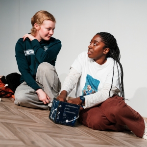 Review: GRUD, Hampstead Theatre Photo