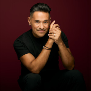 Roberto Araujo Brings Solo Cabaret to New Venue Hudson Local Photo