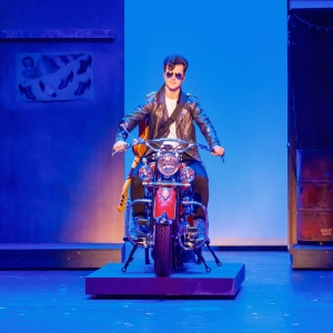 Review: ALL SHOOK UP at Crown Theatre Photo