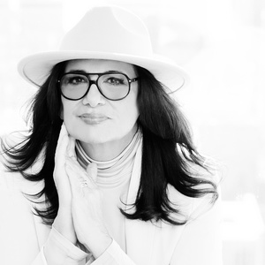 Helane Blumfield Premieres INVISIBLE TO INVINCIBLE in New York City and Sarasota Photo