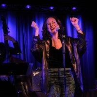 BWW Review: Dawn Derow Decorates THE HOUSE THAT BUILT ME with Love at The Laurie…
