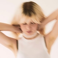 Maisie Peters Unveils New Song 'Blonde'