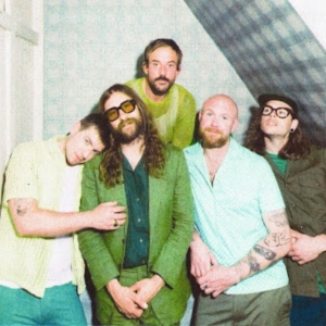 Video: IDLES Play Gift Horse on THE TONIGHT SHOW Photo