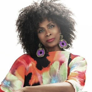 Janet Hubert and Caroline Chikezie to Guest Star in BEL-AIR Season 4 Photo