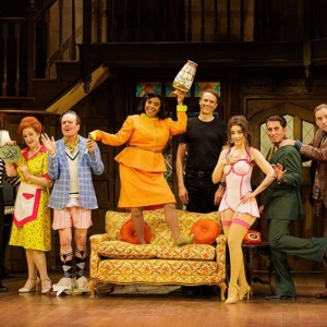 Review: NOISES OFF is Comedic Theatrical Mayhem at The Old Globe Photo