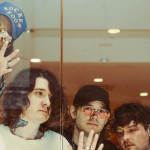 Saint Blonde Release New Single "smooth talkin'" Photo