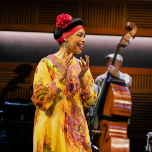 Photos & Video: Gina Torres Takes First Bow in BUENA VISTA SOCIAL CLUB on Broadway Photo