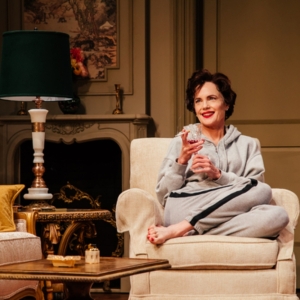 From Broadway to DOWNTON ABBEY: A Look at Elizabeth McGovern's Stage Career Photo