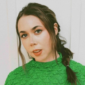 I'm With Her's Sarah Jarosz Shares New Single