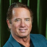 Tom Wopat Launches WEDNESDAYS WITH WOPAT Five-Week Residency At The Beach Cafe Video