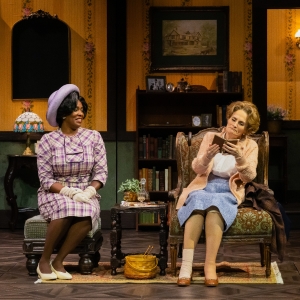 Review: THE MIRROR CRACK'D at The Alley Theater Photo