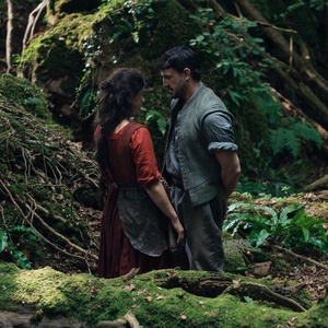 Video: Jessie Buckley and Paul Mescal Star in Sneak Peek Clip From HAMNET Photo