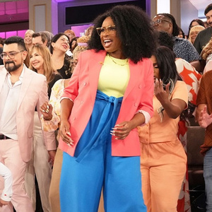 Gloria Estefan and Jennifer Hudson Take Ballroom Dance Lessons with 6-Year-Olds on TH Photo