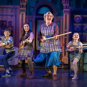 Review: MRS. DOUBTFIRE: THE NEW MUSICAL COMEDY at Robinson Center in Little Rock Photo