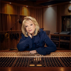 Listen: Elaine Paige Shares Cover of FINNEAS Song ‘Only a Lifetime’ Photo