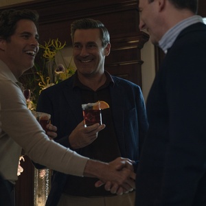 Video: Olivia Munn Stars in Sneak Peek of YOUR FRIENDS & NEIGHBORS Season 2 Episode 4 Photo