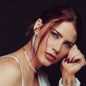 Courtney Hope Set to Host the 28th Costume Designers Guild Awards Interview