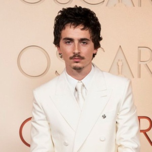 Timothée Chalamet and Selena Gomez to Lead Animated Film NOT ALONE Photo