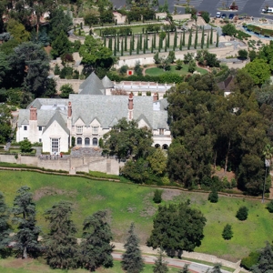 THE MANOR Returns to Greystone Mansion in January Photo